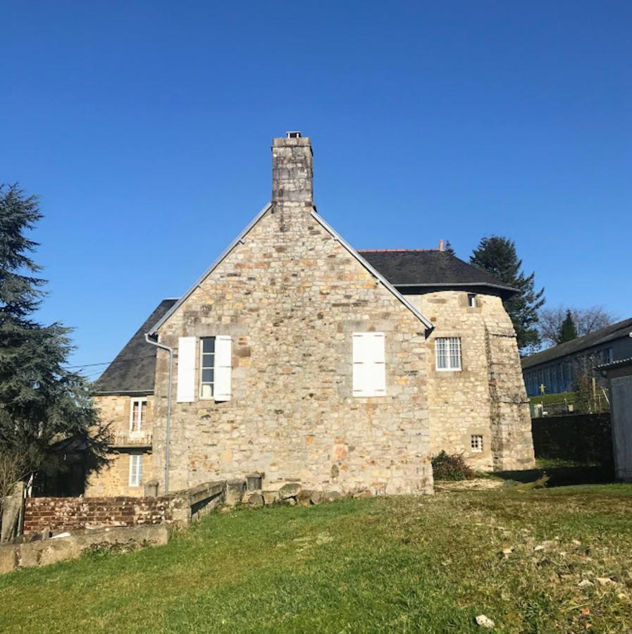 Bed and Breakfast La tour cachée Mortain-Bocage Esterno foto