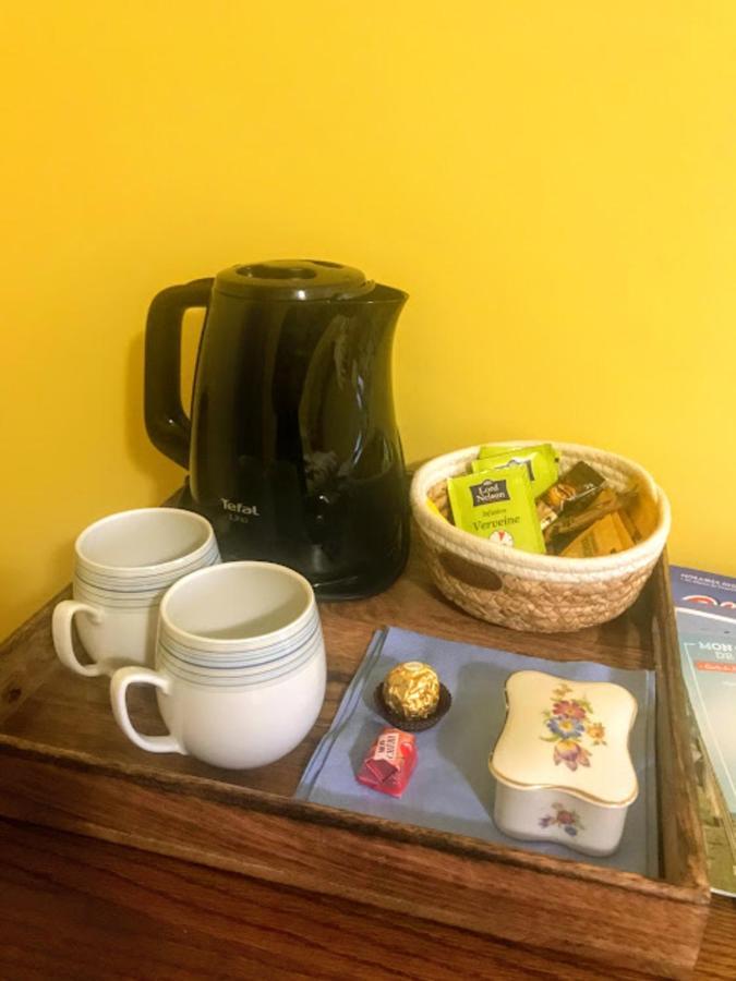 Bed and Breakfast La tour cachée Mortain-Bocage Esterno foto