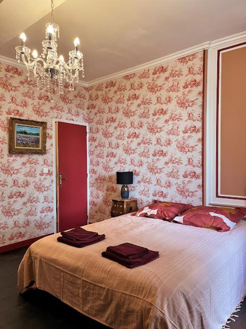 Bed and Breakfast La tour cachée Mortain-Bocage Esterno foto