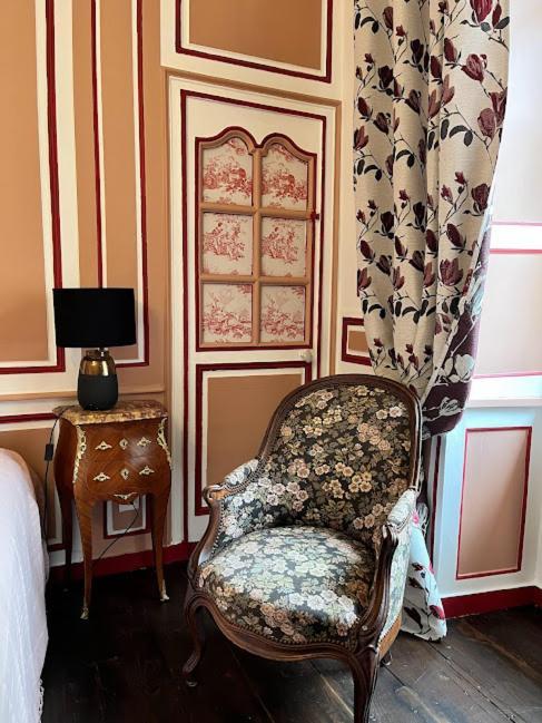 Bed and Breakfast La tour cachée Mortain-Bocage Esterno foto